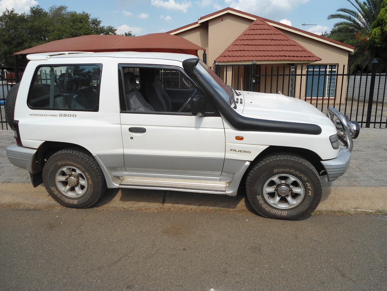 blister-fender-pajero-snorkel (1). Pajero Blister Fender Snorkel