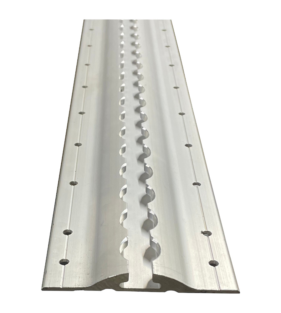 ctr-wide(2). Cargo track wide